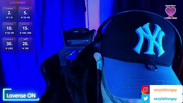 sexyboycolombi4 online show from December 14, 2025, 10:21 am