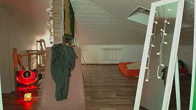 Snapshot of Meowroslava chatting on March 6, 2026, 5:30 pm Meowroslava online show from March 6, 2026, 5:30 pm