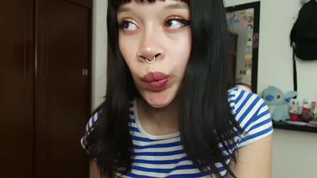 Snapshot of Marceline_0 chatting on December 26, 2024, 11:46 pm Marceline 0 online show from December 26, 2024, 11:46 pm