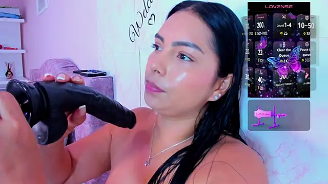 Snapshot of evelinn_belen chatting on May 30, 2026, 3:50 pm evelinn belen online show from May 30, 2026, 3:50 pm