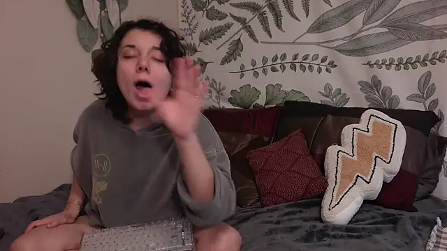 punkpuppy  online show from December 28, 2024, 10:13 pm