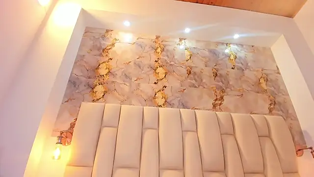 lia mariana online show from December 13, 2025, 9:21 pm