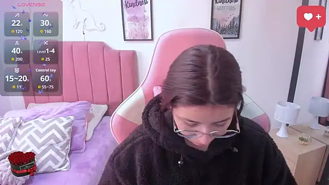 Snapshot of Amy_joones chatting on December 22, 2025, 12:27 pm Amy joones online show from December 22, 2025, 12:27 pm