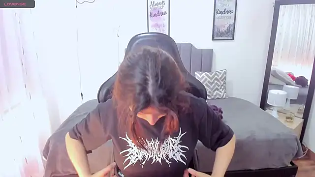 Snapshot of Amy_joones chatting on October 4, 2025, 3:57 pm Amy joones online show from October 4, 2025, 3:57 pm