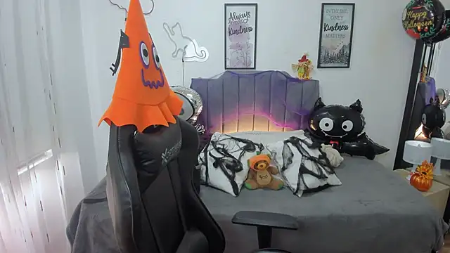 Snapshot of Amy_joones chatting on October 27, 2025, 12:39 pm Amy joones online show from October 27, 2025, 12:39 pm