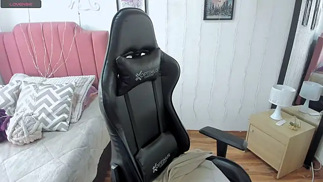 Snapshot of Amy_joones chatting on January 10, 2026, 1:28 pm Amy joones online show from January 10, 2026, 1:28 pm