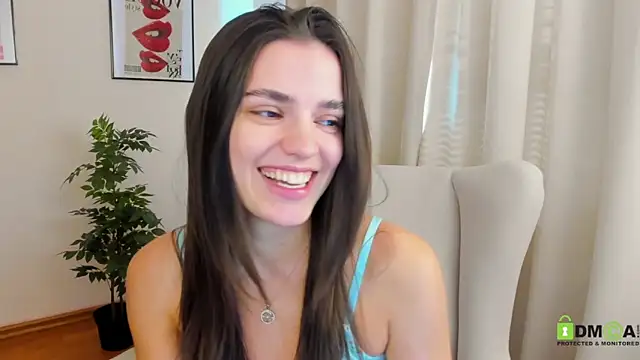 Snapshot of SuzyJamess chatting on March 14, 2025, 7:15 am SuzyJamess online show from March 14, 2025, 7:15 am