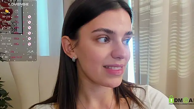 Snapshot of SuzyJamess chatting on March 15, 2025, 8:26 am SuzyJamess online show from March 15, 2025, 8:26 am