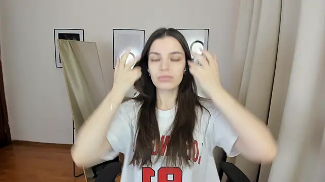 Snapshot of SuzyJamess chatting on January 23, 2025, 2:44 am SuzyJamess online show from January 23, 2025, 2:44 am