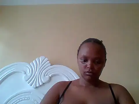 Sexxy-Shie online show from December 3, 2025, 6:57 am