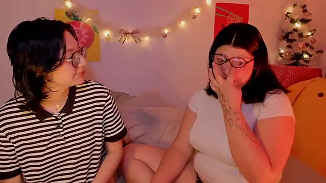 Snapshot of Gaby_Danna chatting on December 18, 2025, 4:39 am Gaby Danna online show from December 18, 2025, 4:39 am