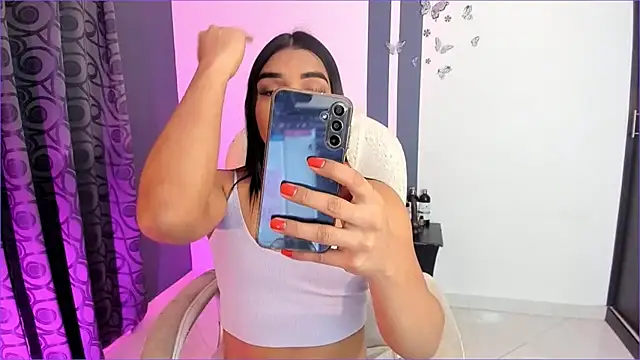 CandyLatinHott online show from March 11, 2025, 4:41 am