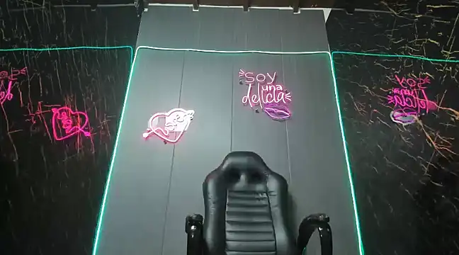 Snapshot of china_black_ chatting on January 9, 2025, 11:58 am china black online show from January 9, 2025, 11:58 am