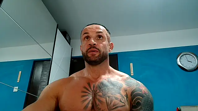 Snapshot of Magnificmuscles89 chatting on October 8, 2025, 1:01 pm Magnificmuscles89 online show from October 8, 2025, 1:01 pm