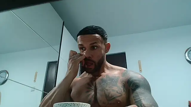 Snapshot of Magnificmuscles89 chatting on May 15, 2026, 11:08 am Magnificmuscles89 online show from May 15, 2026, 11:08 am
