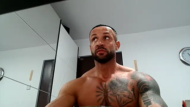 Snapshot of Magnificmuscles89 chatting on October 29, 2025, 9:19 am Magnificmuscles89 online show from October 29, 2025, 9:19 am