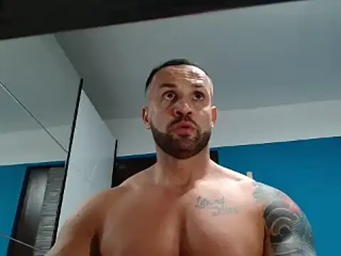 Snapshot of Magnificmuscles89 chatting on March 10, 2025, 9:51 pm Magnificmuscles89 online show from March 10, 2025, 9:51 pm