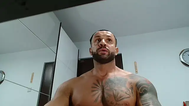 Snapshot of Magnificmuscles89 chatting on May 8, 2026, 8:12 pm Magnificmuscles89 online show from May 8, 2026, 8:12 pm