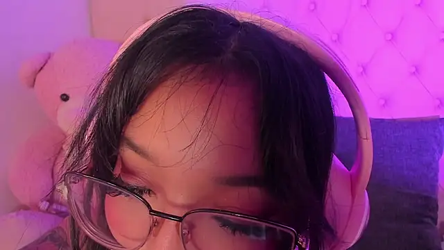 kitty roouse online show from March 13, 2026, 4:39 am