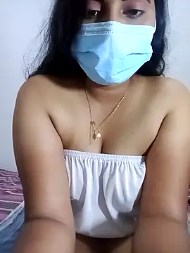 SLZAARA online show from September 18, 2025, 8:12 pm