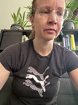 Snapshot of AnnikaRose chatting on March 17, 2026, 7:11 am AnnikaRose online show from March 17, 2026, 7:11 am