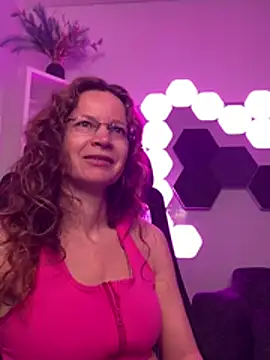 Snapshot of AnnikaRose chatting on May 2, 2026, 3:12 am AnnikaRose online show from May 2, 2026, 3:12 am