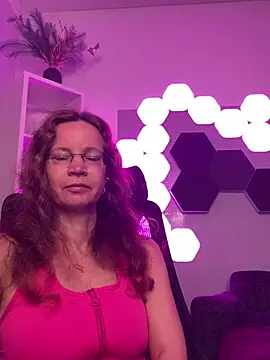 Snapshot of AnnikaRose chatting on April 30, 2026, 3:13 am AnnikaRose online show from April 30, 2026, 3:13 am