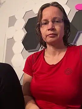Snapshot of AnnikaRose chatting on May 7, 2026, 5:44 am AnnikaRose online show from May 7, 2026, 5:44 am