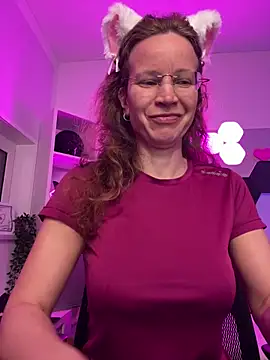 Snapshot of AnnikaRose chatting on April 3, 2026, 7:26 am AnnikaRose online show from April 3, 2026, 7:26 am