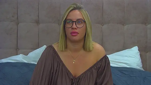 Snapshot of MariaNeumann chatting on November 29, 2025, 6:30 pm MariaNeumann online show from November 29, 2025, 6:30 pm