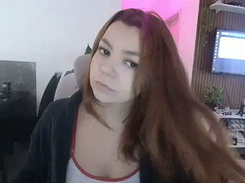 Snapshot of HotRuiva chatting on October 10, 2025, 7:04 pm HotRuiva online show from October 10, 2025, 7:04 pm