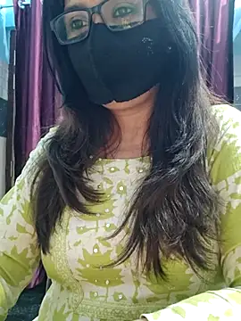 Aishwaryaa 69 online show from December 15, 2025, 7:36 am