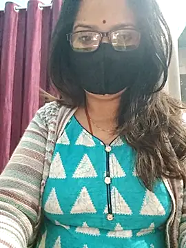 Snapshot of Aishwaryaa_69 chatting on January 15, 2026, 1:53 am Aishwaryaa 69 online show from January 15, 2026, 1:53 am