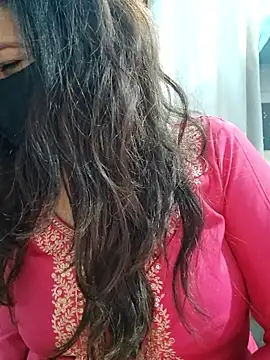 Snapshot of Aishwaryaa_69 chatting on January 18, 2026, 8:29 am Aishwaryaa 69 online show from January 18, 2026, 8:29 am