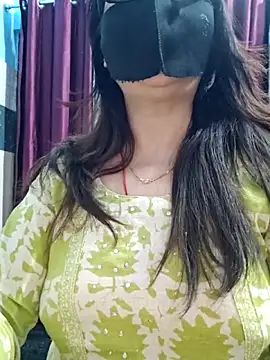 Snapshot of Aishwaryaa_69 chatting on December 19, 2025, 9:11 am Aishwaryaa 69 online show from December 19, 2025, 9:11 am