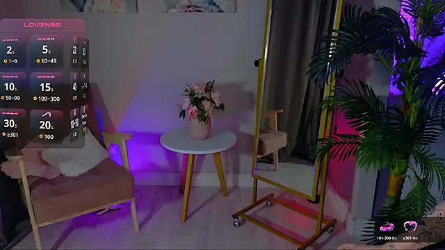 Snapshot of Cassie_xKiss chatting on June 30, 2026, 8:31 pm Cassie xKiss online show from June 30, 2026, 8:31 pm