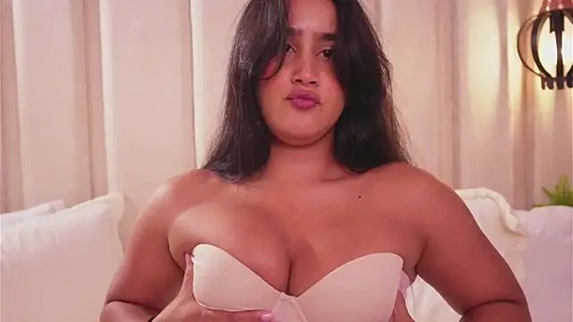 Snapshot of bonniekim_ chatting on October 11, 2025, 10:11 pm bonniekim online show from October 11, 2025, 10:11 pm