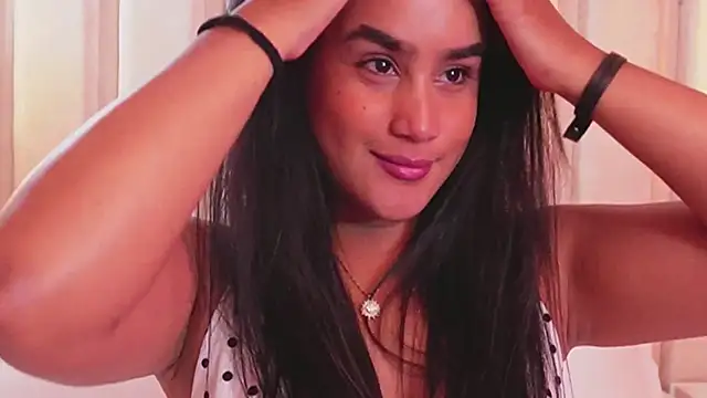 Snapshot of bonniekim_ chatting on December 14, 2025, 8:03 pm bonniekim online show from December 14, 2025, 8:03 pm