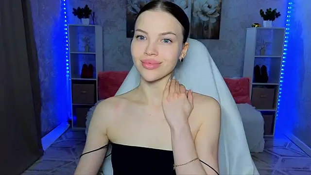 EmmyMills online show from March 27, 2026, 9:38 pm