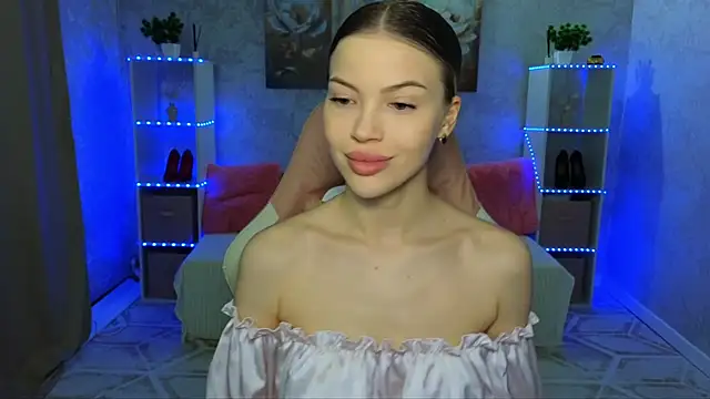 EmmyMills online show from February 1, 2026, 9:35 pm