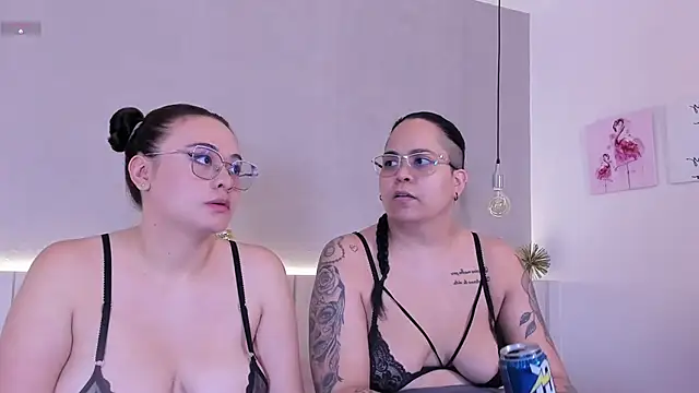 Snapshot of naughtylesbians__ chatting on November 3, 2025, 3:01 am naughtylesbians online show from November 3, 2025, 3:01 am