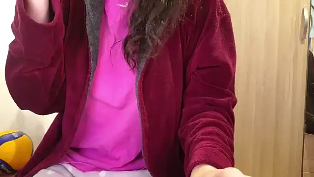 Snapshot of MemiKouki chatting on January 14, 2026, 7:34 am MemiKouki online show from January 14, 2026, 7:34 am