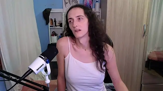 Snapshot of MemiKouki chatting on November 20, 2025, 5:35 pm MemiKouki online show from November 20, 2025, 5:35 pm