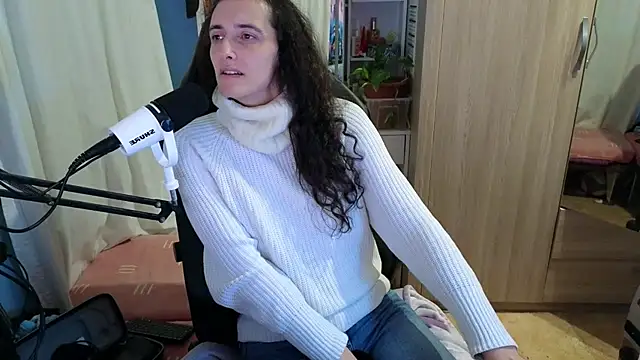 Snapshot of MemiKouki chatting on November 24, 2025, 5:02 pm MemiKouki online show from November 24, 2025, 5:02 pm