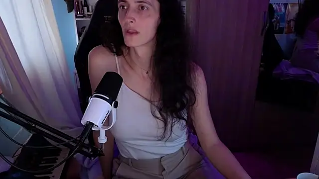 Snapshot of MemiKouki chatting on February 11, 2026, 4:40 pm MemiKouki online show from February 11, 2026, 4:40 pm