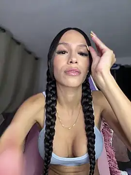 Snapshot of Miaa_love6969 chatting on May 29, 2026, 12:05 am Miaa love6969 online show from May 29, 2026, 12:05 am