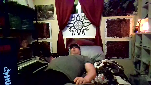 Snapshot of Mic_Oxinner chatting on December 5, 2025, 9:19 am Mic Oxinner online show from December 5, 2025, 9:19 am