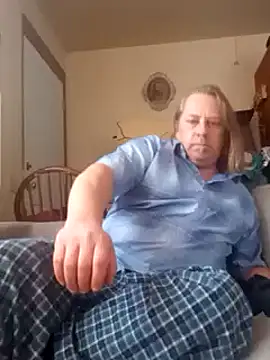 Snapshot of Mic_Oxinner chatting on February 3, 2025, 8:35 pm Mic Oxinner online show from February 3, 2025, 8:35 pm