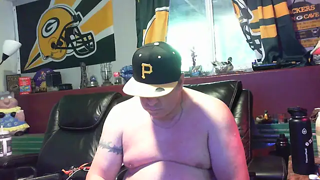 Snapshot of Mic_Oxinner chatting on September 24, 2025, 11:32 pm Mic Oxinner online show from September 24, 2025, 11:32 pm