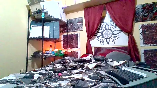 Snapshot of Mic_Oxinner chatting on November 21, 2025, 5:50 am Mic Oxinner online show from November 21, 2025, 5:50 am